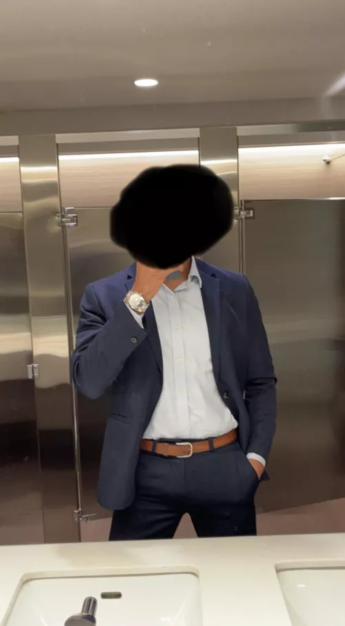 27 6’1 — had a few meetings today by nycfunin