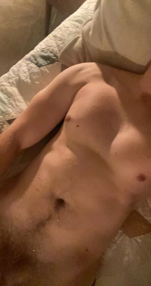 27 if you’re into handsome guys with a smaller cock, dm me :p by Mr_Shnap