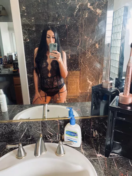 27(F) Milf Monday is the best :) by darkhairedmilf