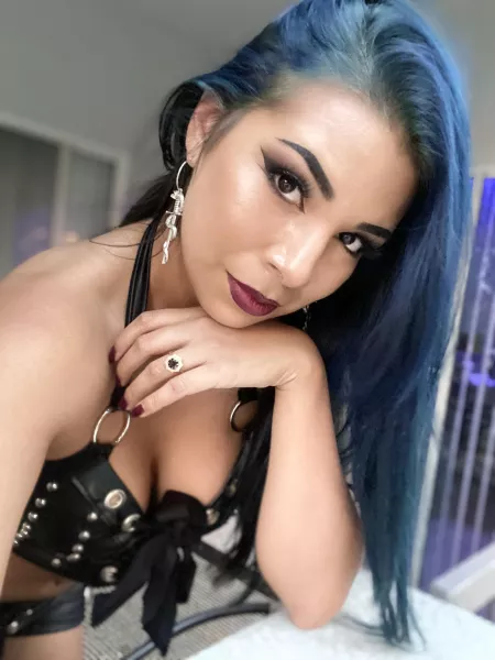 27[F] Would you take me out tonight? by xnothingxnowherex