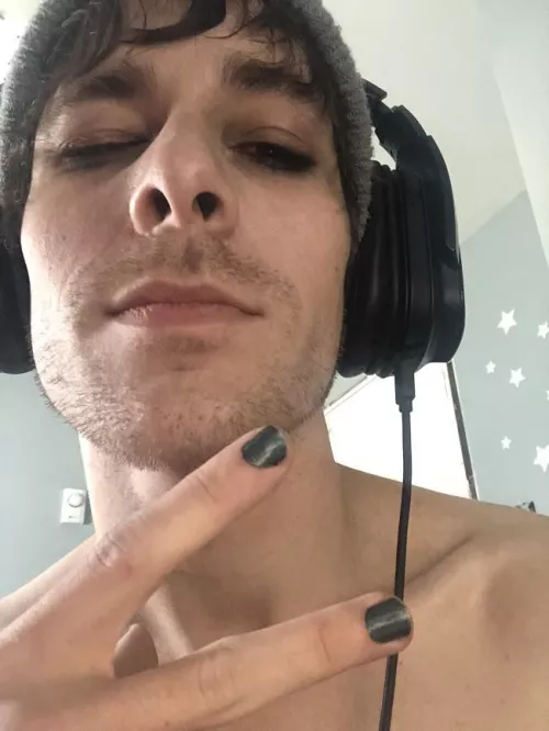 [27M] Beautiful day to do some gaming, am I right, gaymers? by dominants_