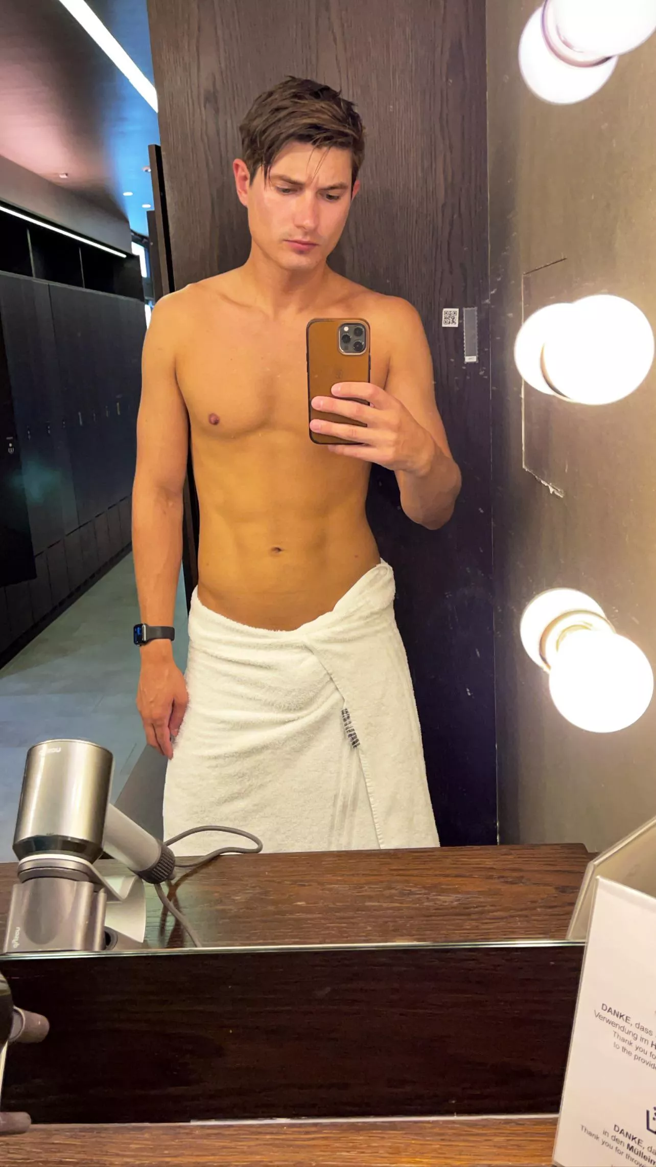 28 Experienced Bull For Hotwife In SF, Dubai or Europe. 6’3 Athletic Hung posted by hungtravelingbull