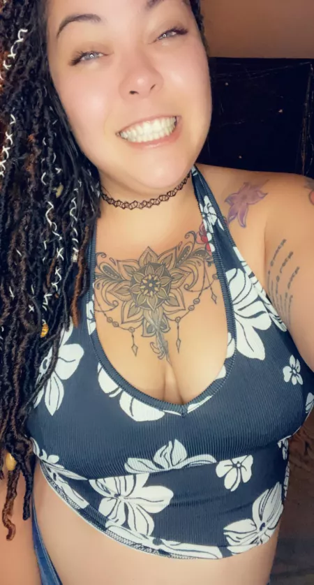 [28F]Good morning ☀️ I hate Mondays. by TiddyCity420