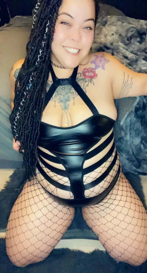 [28F]On Monday’s, we wear black. by TiddyCity420