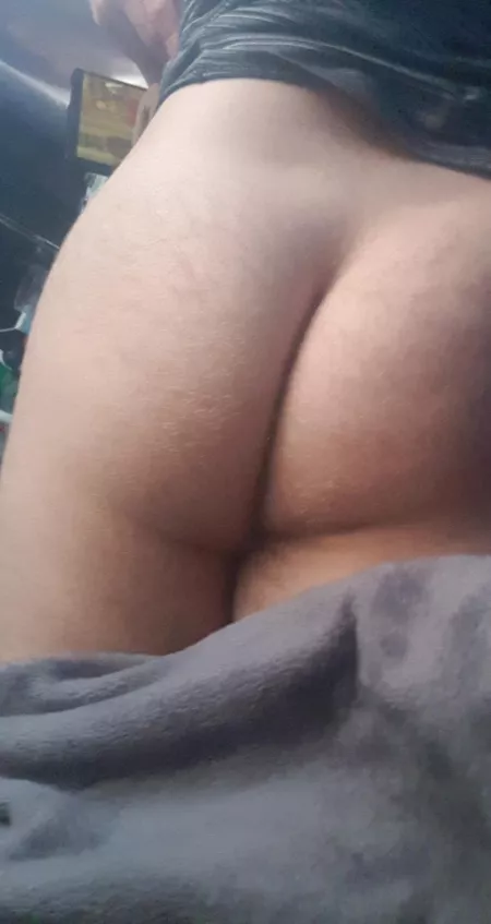 [28UK] Happy Sunday... So here's the moon hah by ImInsane_FromEarth