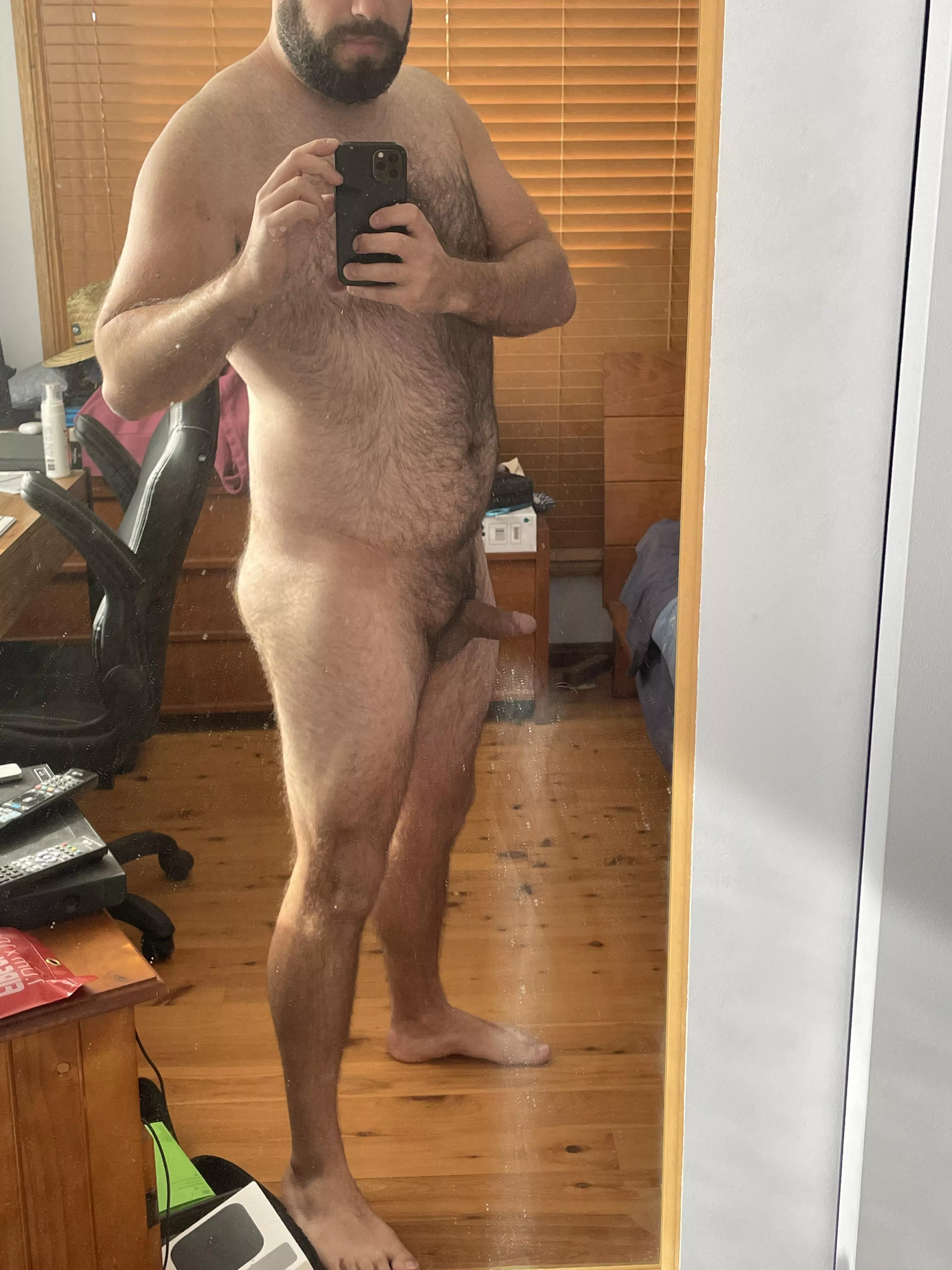 29 Aussie bi bear. Started the day pretty horned up. Tell me what you think, DM’s open posted by biaussieguy91