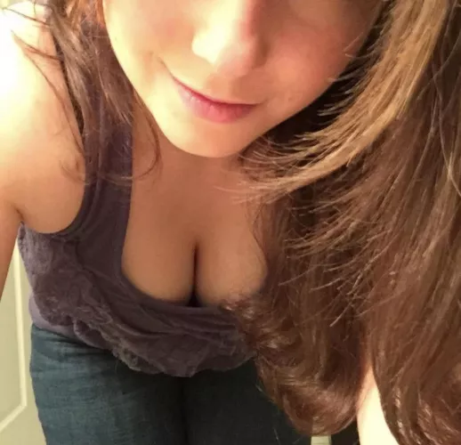 29 [FM4F] #PA Cute nerdy girl hoping to find the right woman to explore my bi side with by Natural-Attempt-5599