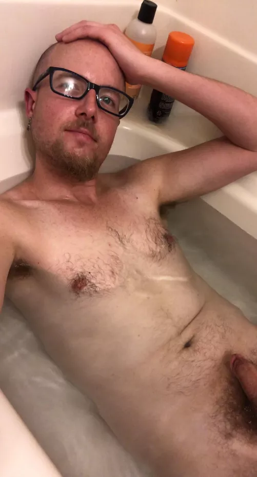 29, in honor of my 1 year Reddit anniversary here’s a bath tub shot. ☺️ by FoCoGay