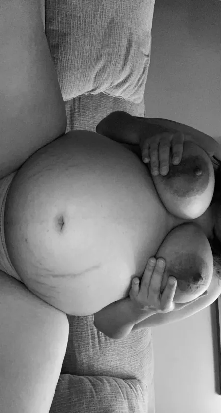 29 weeks can’t wait for my belly to get huge these last 10 weeks… who else is excited😋 by bbgirl_slutt