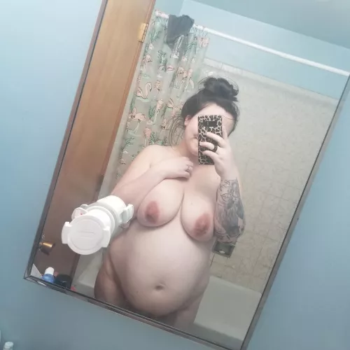 29 weeks, leaky tits & constantly wet pussy. by littlekttn