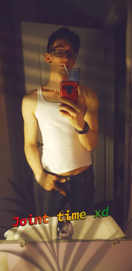 29 y.o m looking for gaymers buddies, brownie points to those who play MMORPGs and/or switch 👽👾👻