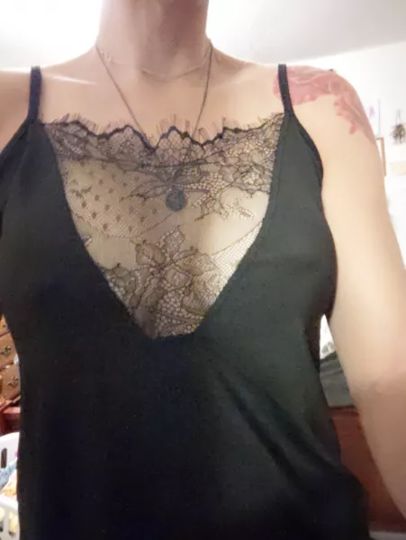 [29F] Going out with friends tonight. Hope we don't get separated. by HellenKeller2021