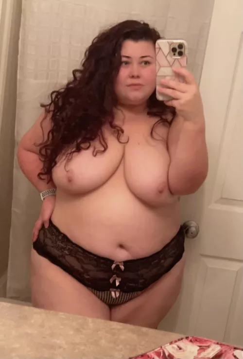 [29F] Happy FriYAY y’all 😘 by Historical_Term_3614