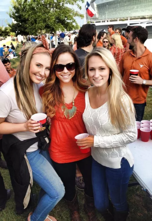 [3] Gameday Babes, pm open by hnarr789