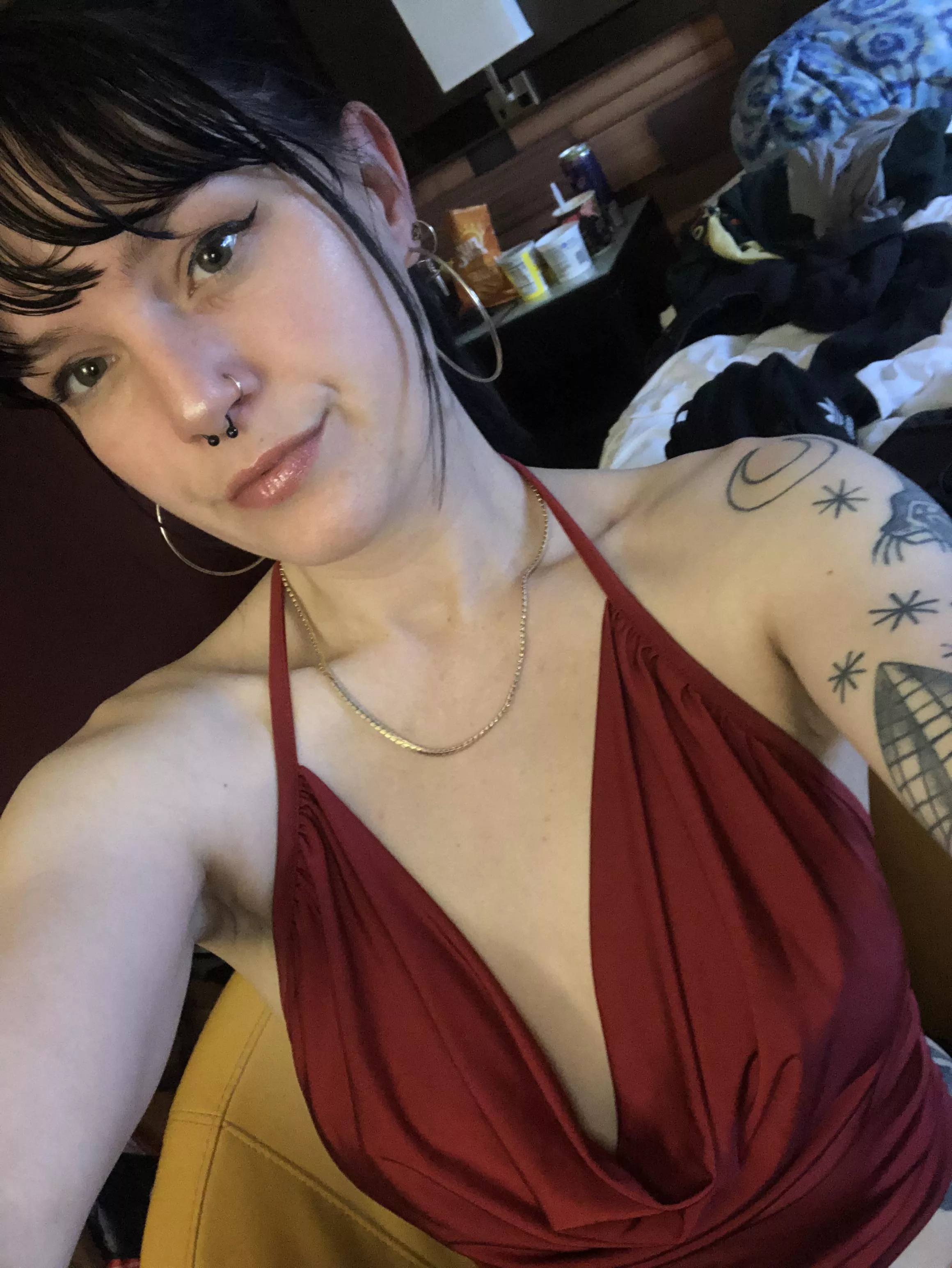 <3 hey how’s it going? (; posted by TitsCatsandSnacks