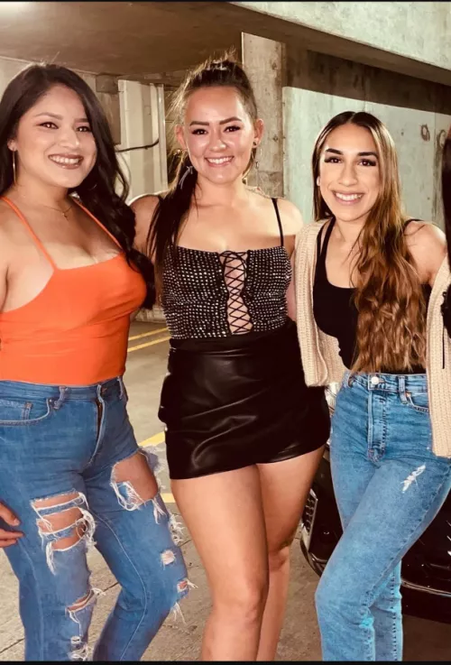 3 non blondes by Chaturbater1