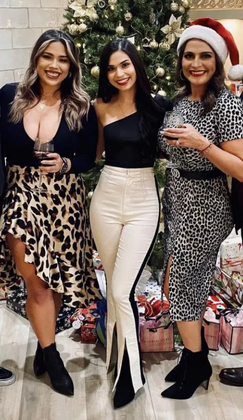 [3] Xmas time. Who gets unwrapped? Oldest Daughter, Youngest, or Mom? by Tribsterr69