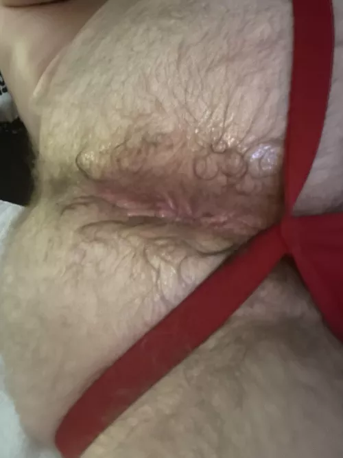 30 avg body, hairy, bttm. Spun and horny. Any freaky tops? Hmu😈😈 by ibttm09