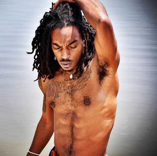 30 M Looking for Female Friends by Swiftdlegs23