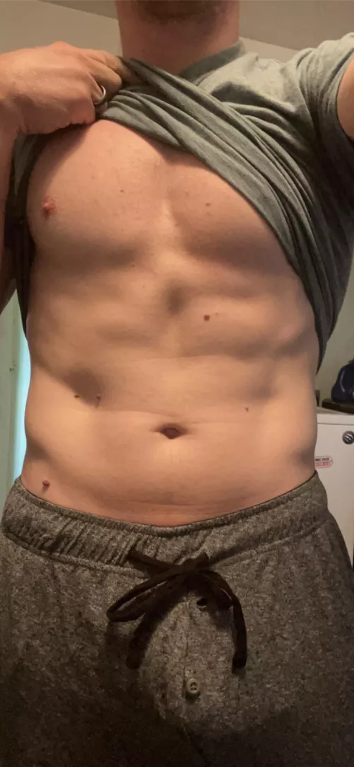 30 [m4f] seeking women for chat or rp. by Ezeekieel1