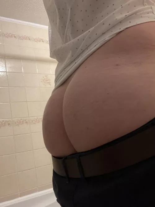 30 UK. Want to help me take these off? Hmu by Delicious-Quiet7296