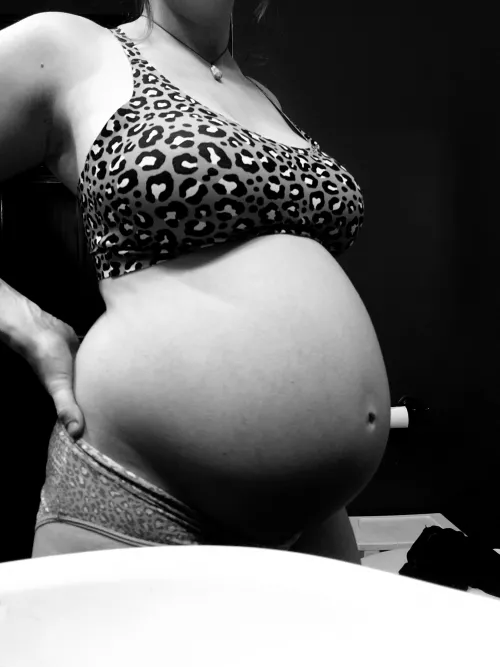 30 weeks & milks coming in😜 by throwawayxiyzgoxy