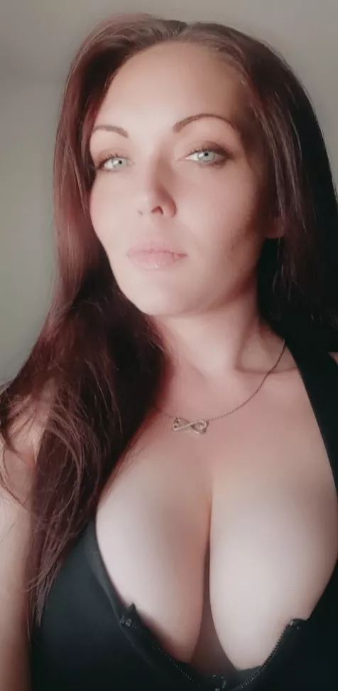 30 years old, mom of 3. Im married too, but I can keep a secret if you want me to be your secret 😏😘 posted by PlatformBeautiful809