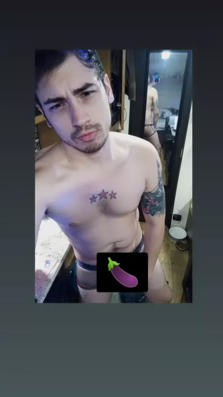 31 shy... How's the cuties tonight? Hmu by rodoxide