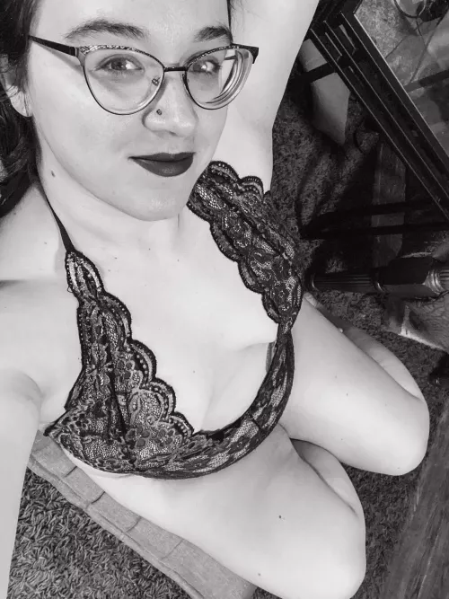 31y MILF- I am a vocalist who love to show off my assets and tease a little too. Link in comments ⬇️ by mossyoak235