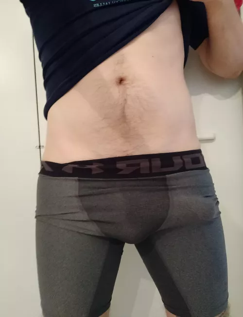 32 [m] Gym-session done! Who wants to join me and head to the shower!? by sl1cky4