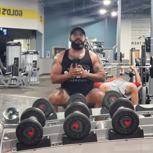 32/20 mf4f Tulsa, ok. she loves cakes that worship my muscles and love to be thrown around. by throwaway806