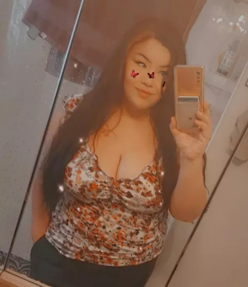 32F I know, I know, there's a filter but still! 😁 by BitternessandI