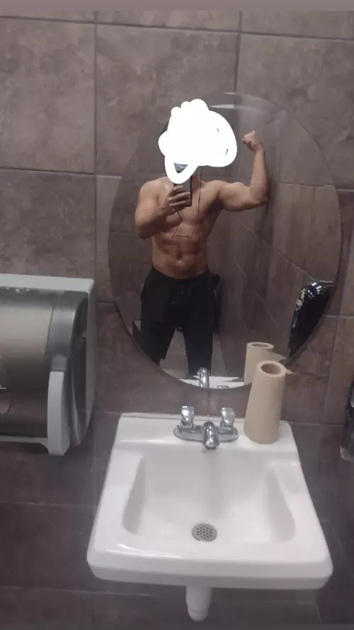 32m Durham area bull with upcoming travel as well by pornkhal