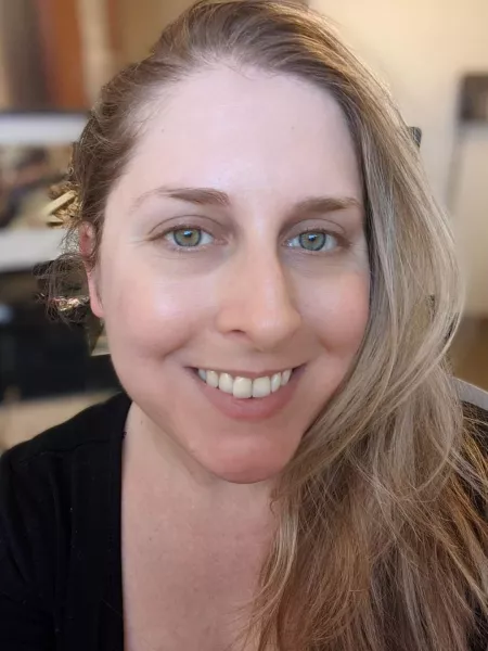 33 F OC: just feeling glowy today ♥️🥰 by [deleted]