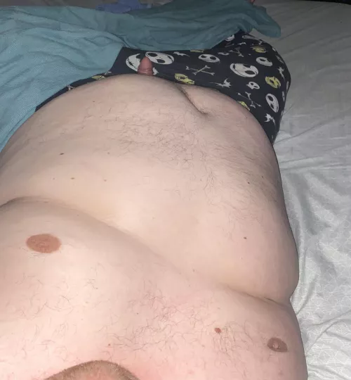 [33] feeling really self conscious tonight and deep in my thoughts. Does anyone like my body type? Dms open by wvemt0206