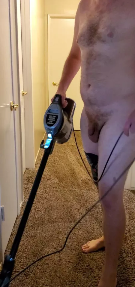 (3/3) Just a cub cleaning his den, nothing out of the ordinary here 🙃 M 33 norcal by chipsndip876