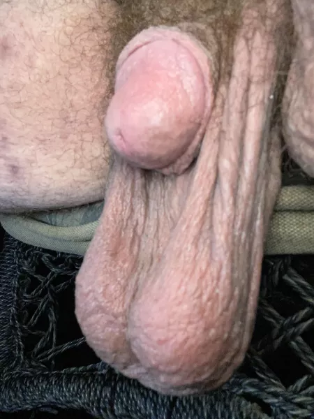 [33] such a tiny dick… but those balls though! by Bignick668