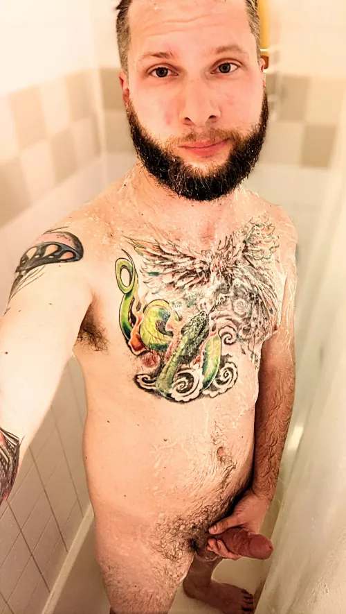 33M I'm getting nice and clean for you. by No_Royal7130