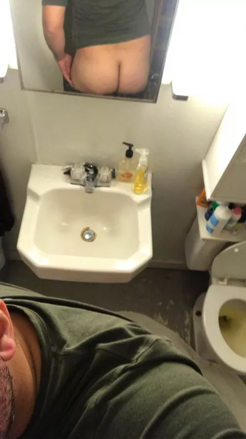 33M Pathetic pig sub seeking brutal dom for a group session with me and my master. by Complex_Statement_68