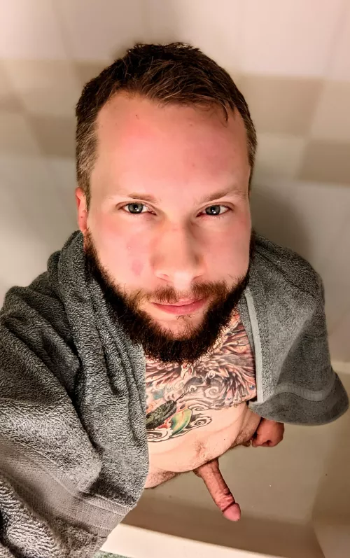 33M Who wants to help dry me off? by No_Royal7130