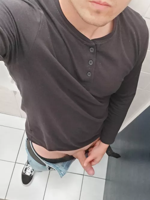 [33]What do u think? by Mysterious-Factor-49