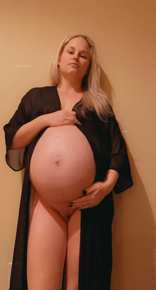 34 weeks pregnant and wanting to play today! by Southernbeauty0507