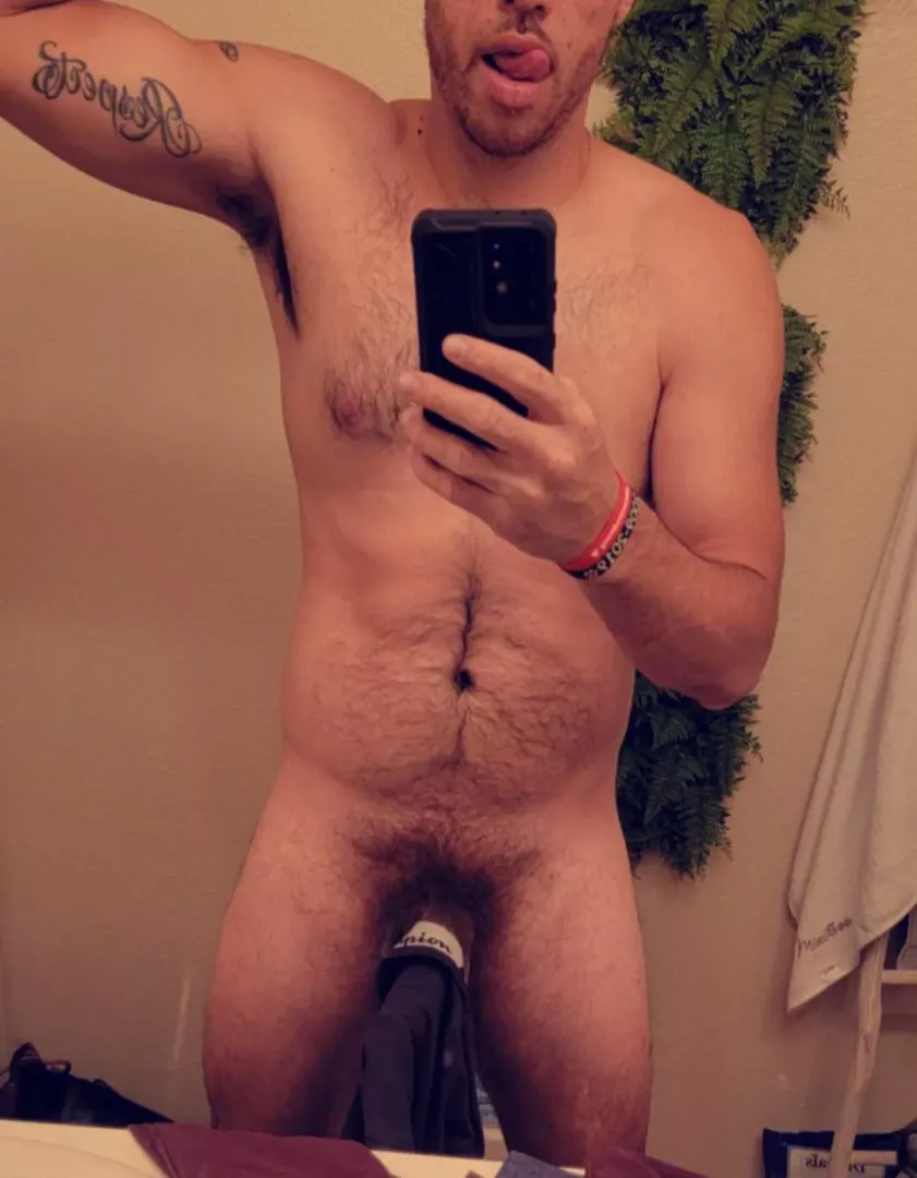 34 year old dad , would you get on your knees and worship my cock ? by Zyce2332