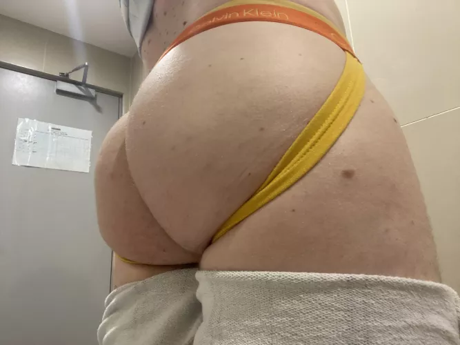 34m aus it’s a yellow kinda day. by Adorable_Oil8866