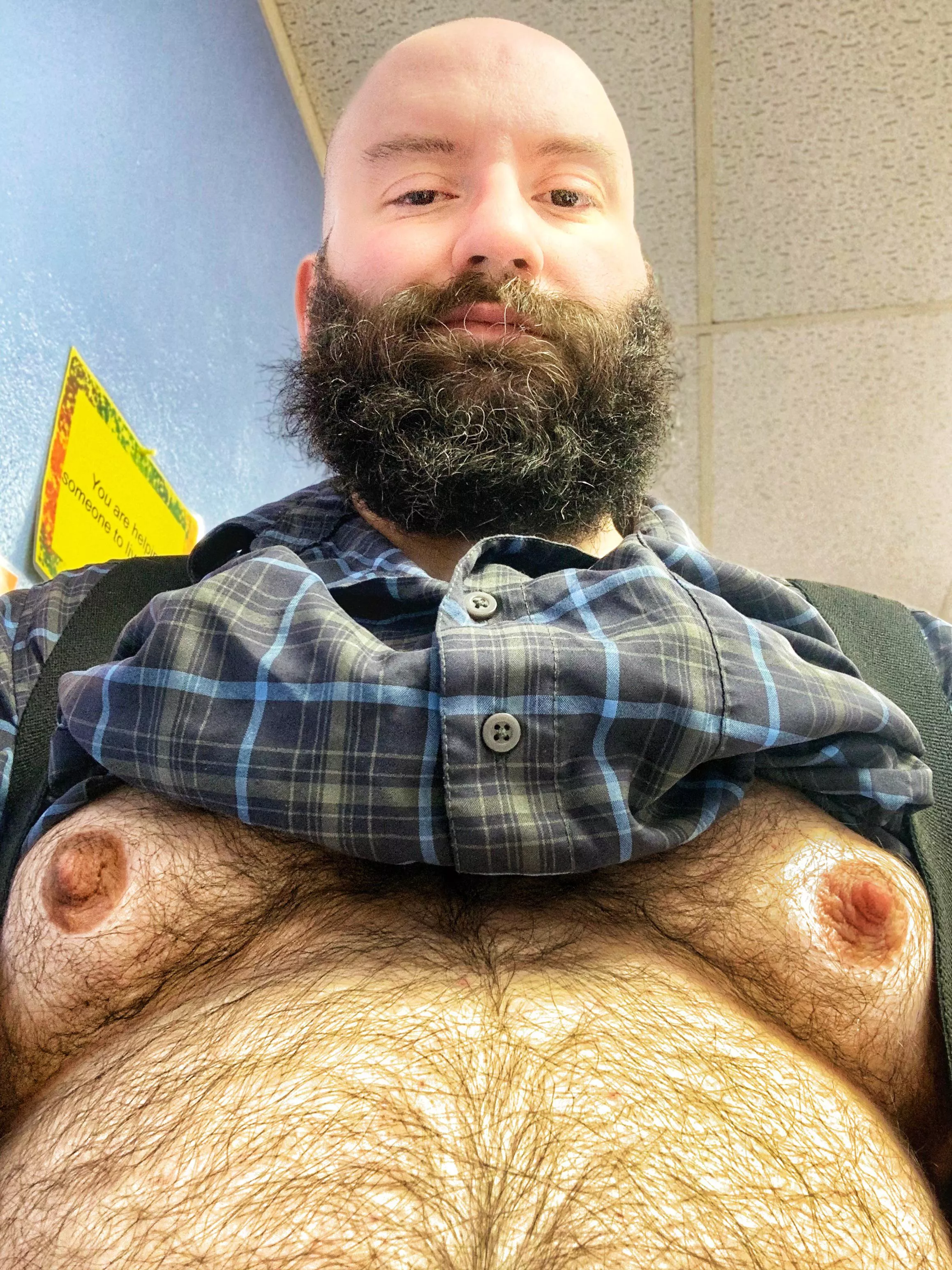 (35) bottom. At work. DMs are always open, you’re welcome to message me. posted by Foxxykevin2