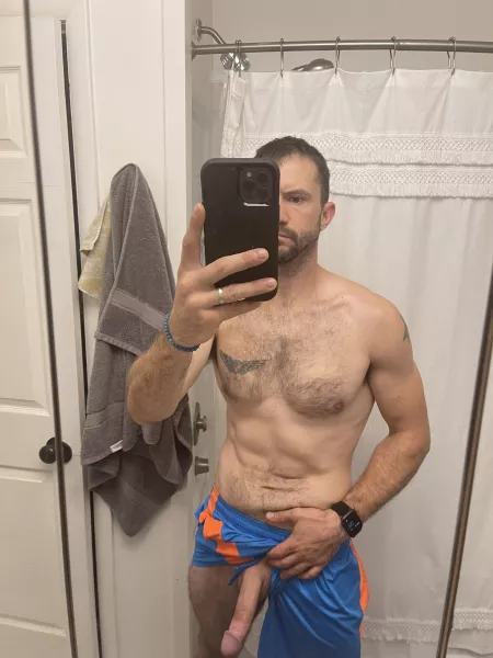 (35) off to the gym! Gotta get the blood flowing by embalmenator