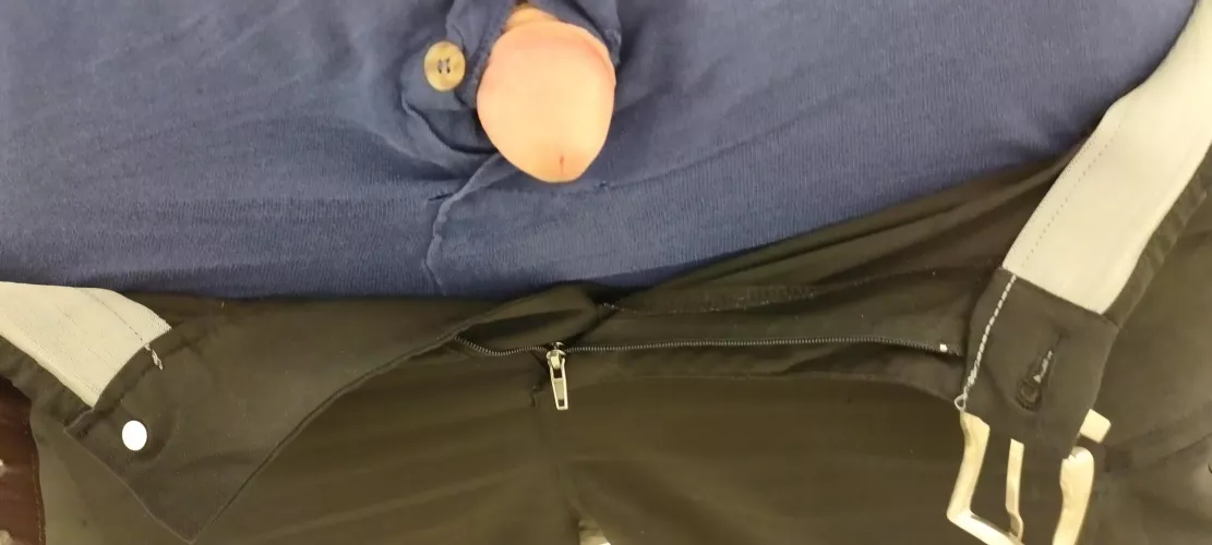 (35) someone wants to say hi cause we are bored at work. by damn2186