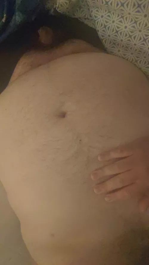 35yo superchub, looking for other chubs and chasers who like to be dirty 😉 SC: boredg6719 by Past-Sock2926