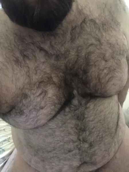 36 bearded chub dying for a buddy to share live nudes with talking me into sucking cock for the first time…live pics sharing required by yee_chu8four