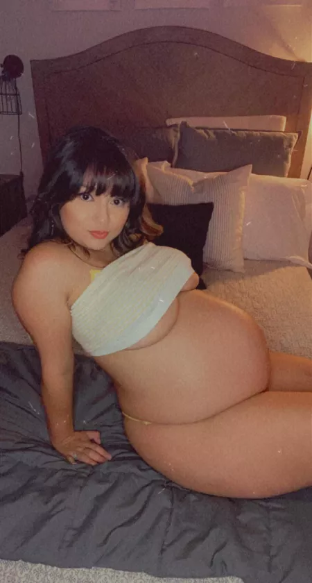 36 weeks and ready to pop💥 by adrianamarie1127